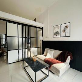 Spacious House - Ngemplak, Surakarta, hotel v mestu Kadipiro