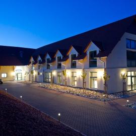 Apartments Golfpark Schlossgut Sickendorf, hotell sihtkohas Lauterbach