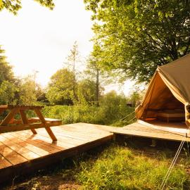 Glamping belltent in het groen, hotel en Zeewolde
