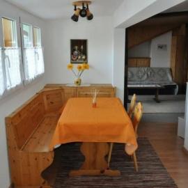 Apartment Haus Mattaboni by Interhome, отель в городе Цернец