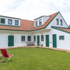 Holiday Home Küssler by Interhome, hotelli kohteessa Grub an der March