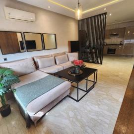 Modern Studio Panoramic View with Wi-Fi et Parking، فندق في LʼOasis