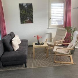 Apartment Gemütliche Parterre-Ferienwohnung mit Terrasse by Interhome, hotel in Ohmstal