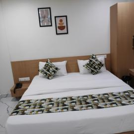Hotel meghshyam, hotell i Sānand