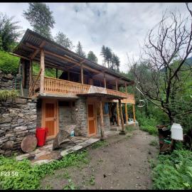 Swaranya Cabin wood cottage, khách sạn ở Nagar