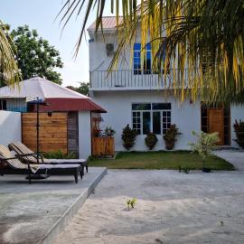 Dhonveli Inn, hotel in Dhaalu Atoll