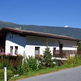 Apartment Haus Tauber by Interhome, hotel u gradu Jercens