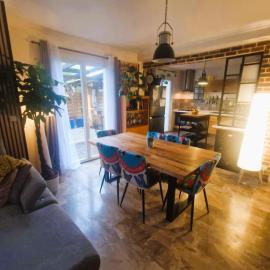 Maison TIKI TAHITI, hotel sa Alès