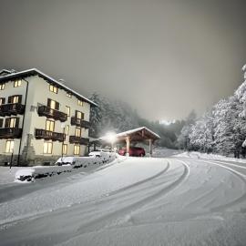 Cervinia House - Alpine Apartments & Chalet, hotel en Valtournenche