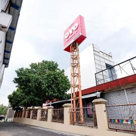 OYO 1706 Hotel H&w Solo, hotel di Palur