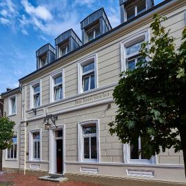 Dom Hotel, готель у місті Гешер