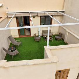 Modern penthouse with TV 65 and parking at the foot of the tram, hotel a Churra