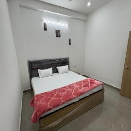 Kirat home stay, hotel v destinaci Mathura