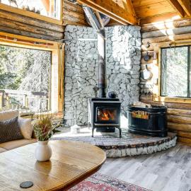 Sequoia Forest Remote Retreat! 'Dreamtime Cabin', hotel in Ponderosa