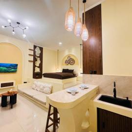 Romantic 1BR Villa at Tabanan Bali with Private Pool, Hotel in Munggu