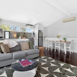 Koora Nest - Secluded Bushland Escape in the Hills, hotel in Upper Sturt