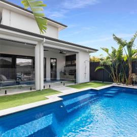 Northshore Luxe Pool House Glenelg North