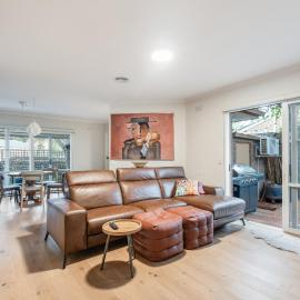 Modern Nomads Charming Glen Iris 2BR Townhouse with Free Parking