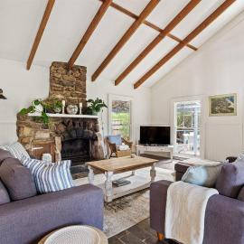 Aroha - Character Filled Coastal Home in Prevelly โรงแรมในเพรฟเวลลี