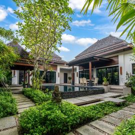 The Bell Pool Villa Resort Phuket, hotel in Kamala Beach