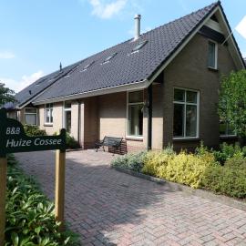B&B Huize Cossee, hotel u gradu 'Gasselte'