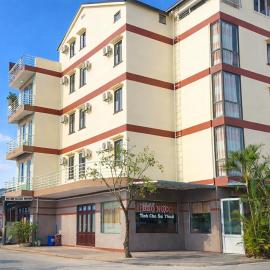 Bảo Ngọc Hotel Đông Hà – hotel w mieście Quang Tri