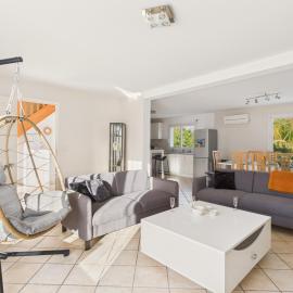 Maison familiale pour 4 adultes et 4 enfants