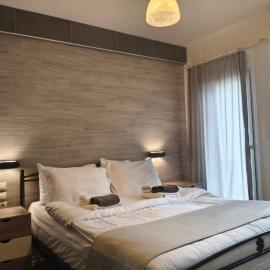Xryspa suites Perama