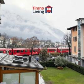 Manzoni 22 - ampio appartamento vicino alla Stazione, khách sạn ở Tirano