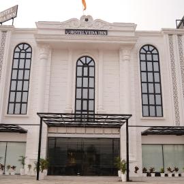 Hotel VedaInn, hôtel à Lucknow