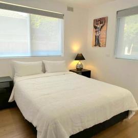 Sleek & Modern Oasis in the Heart of Prahran
