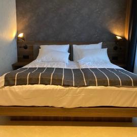 Woodside apartman、コパオニクのホテル
