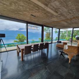 Architect house with gorgeous view lake & Wildlife, hotel a Montreux