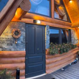 Premiere Chalet, hotel a Vărşag