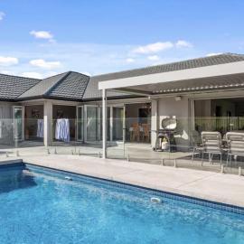 The Wine Country Retreat by Homello、Kumeuのホテル