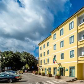 New Petit Hotel, hotel a Tempio Pausania