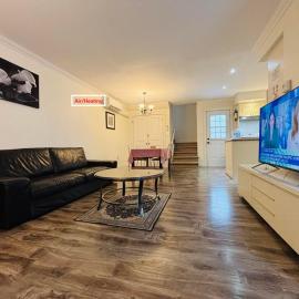 THT's house-Ideal Downtown Area, hotel in Charlottetown