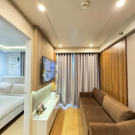 1413 Home Suites Arezzo Place Davao, hotel in Davao City