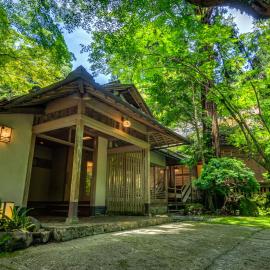 Nara Kasugaokuyama Tsukihitei