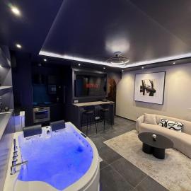 L'Écrin Beige - Immersive suite with private Jacuzzi