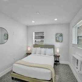 Coastal Charm Cozy 2BR Retreat in Pompano Beach