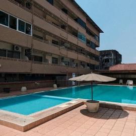 ระยองบีช Rayong Beach Hotel, hotelli kohteessa Ban Chak Phai