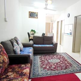 Nourina Homestay Gambang Damai – hotel w mieście Gambang