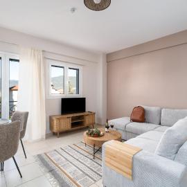 The 764 Residence - Kalavryta Town center