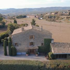 Pla de Moixons, hotel i Oristá