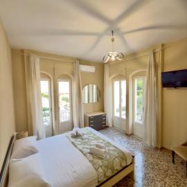 Sperlonga Center Home