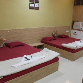 Rajadhiraj Ashray- Nr Mathura Railway Station
