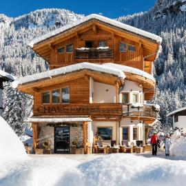 Chalet Vites Mountain Hotel、カナツェーイのホテル