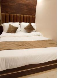 Hotel Gulmohar Tree