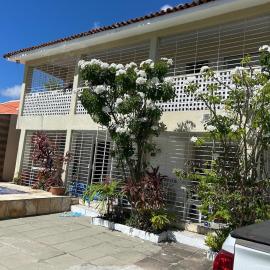 Casa ampla e completa a poucos passos da praia!, hôtel à Itamaracá